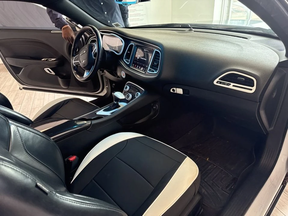 2018 Dodge Challenger - Image 13 of 20