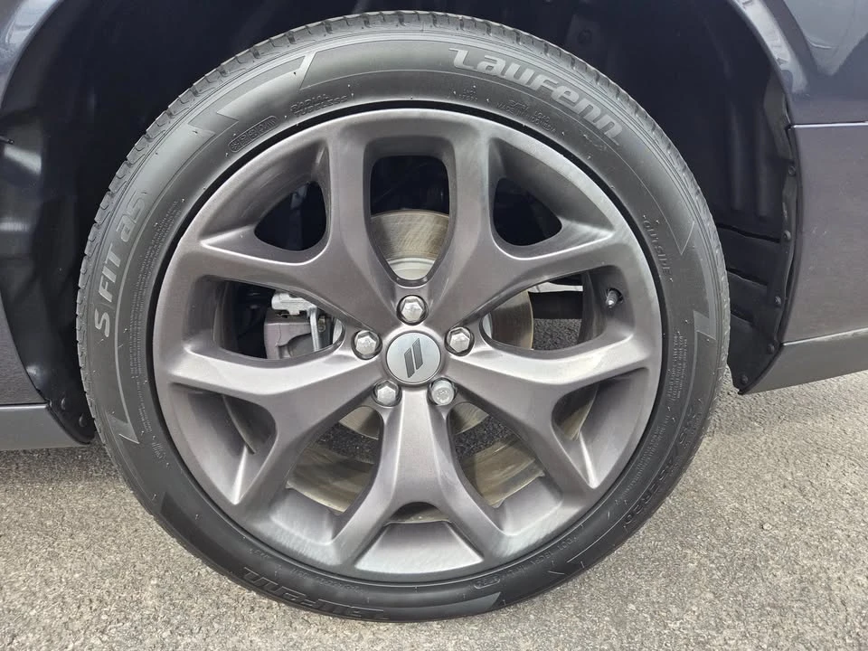 2018 Dodge Challenger 3rd Gen - Image 9 of 15