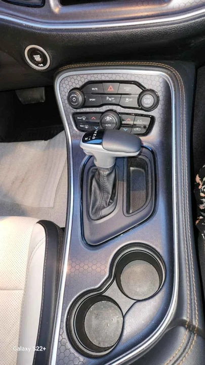 2018 Dodge Challenger - Image 14 of 18