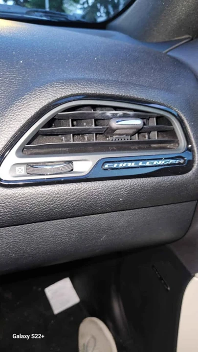 2018 Dodge Challenger - Image 15 of 18