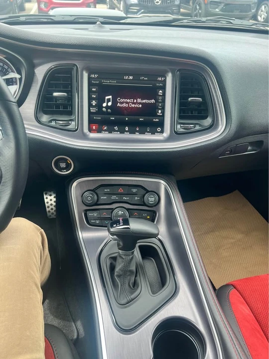 2018 Dodge Challenger 3rd Gen - Image 9 of 10