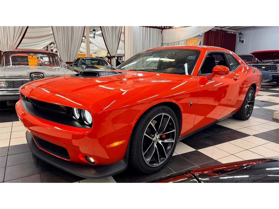 2018 Dodge Challenger 3rd Gen - Image 2 of 31