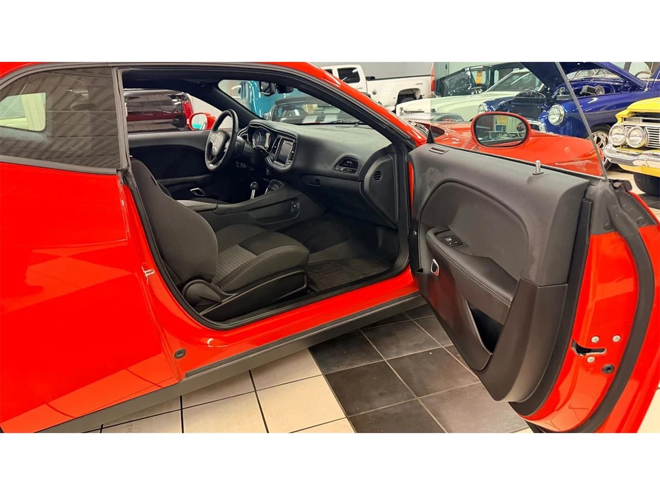 2018 Dodge Challenger 3rd Gen - Image 18 of 31