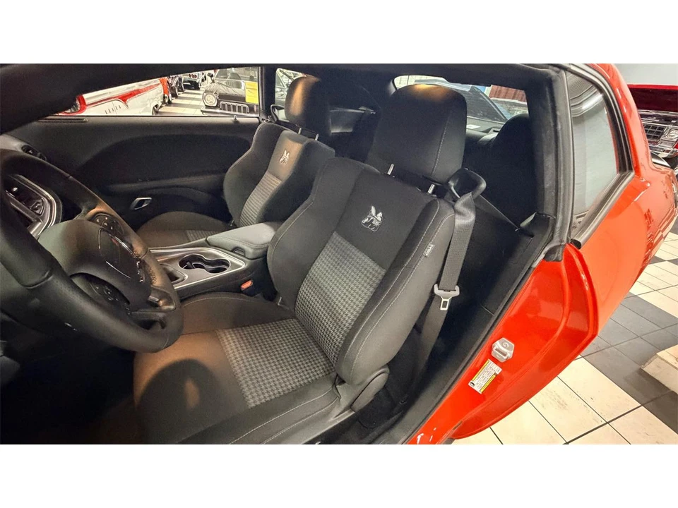 2018 Dodge Challenger 3rd Gen - Image 15 of 31