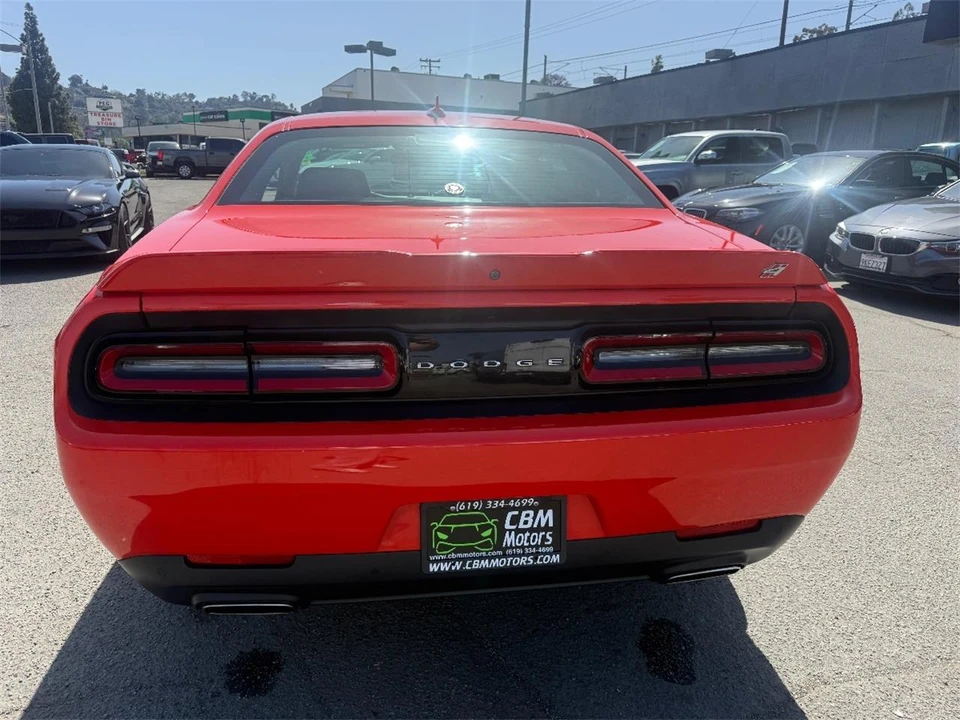 2018 Dodge Challenger 3rd Gen - Image 10 of 25
