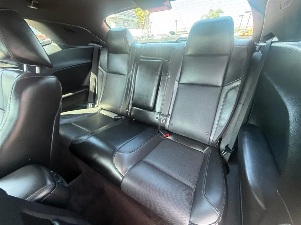 2018 Dodge Challenger 3rd Gen - Image 16 of 25
