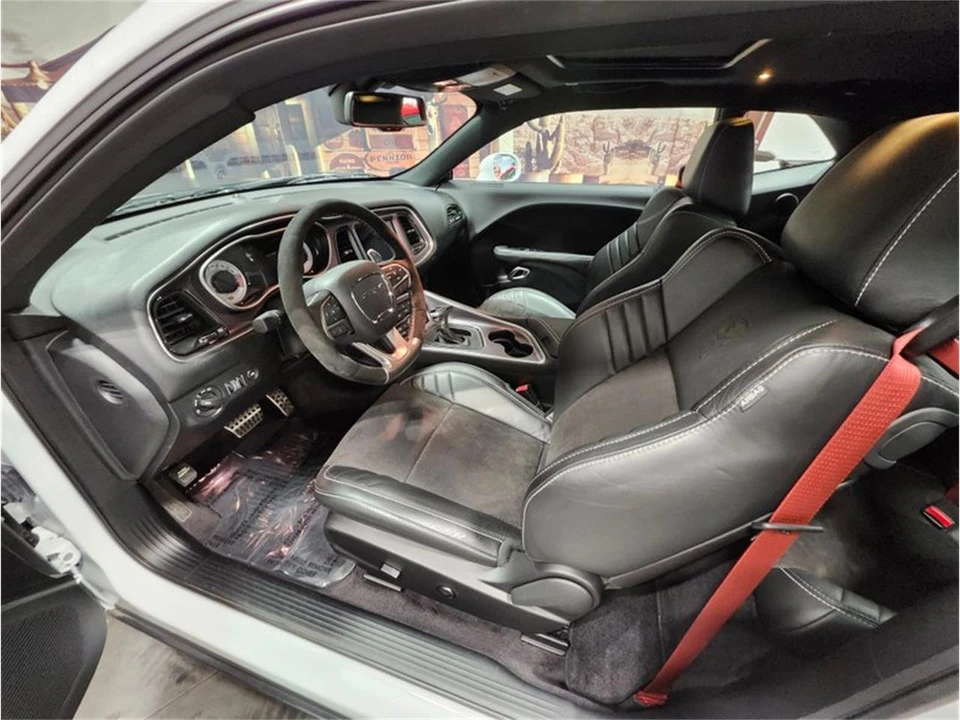 2018 Dodge Challenger 3rd Gen - Image 15 of 31