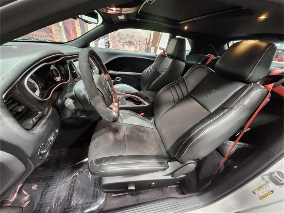 2018 Dodge Challenger 3rd Gen - Image 16 of 31