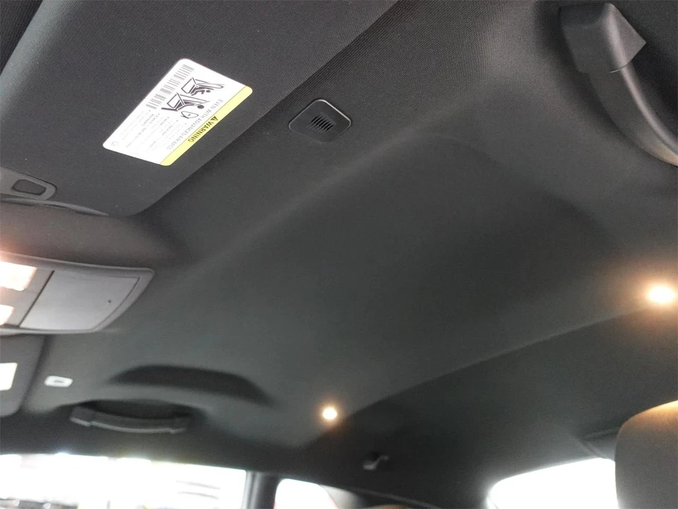 2018 Dodge Challenger 3rd Gen - Image 15 of 24