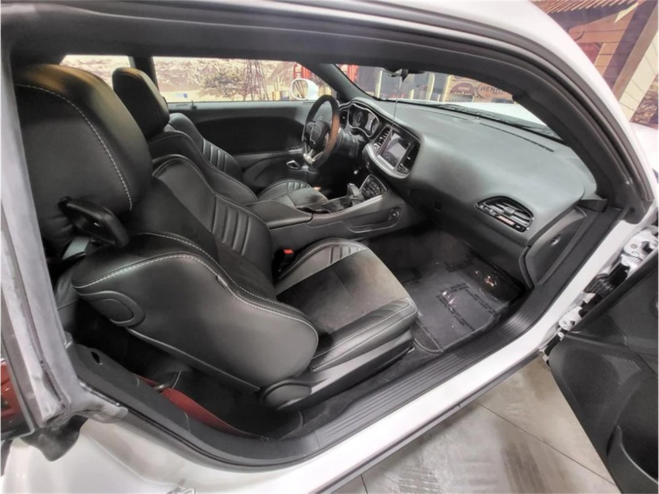 2018 Dodge Challenger 3rd Gen - Image 29 of 31