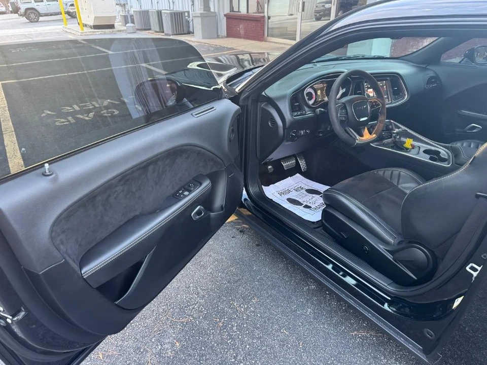 2018 Dodge Challenger 3rd Gen - Image 17 of 21