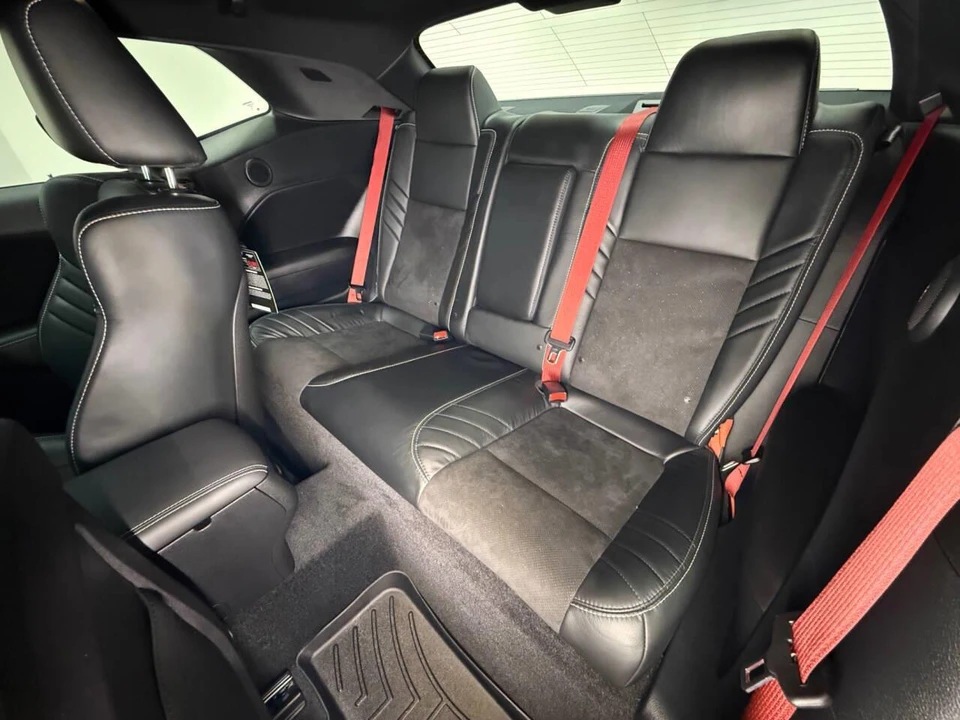 2018 Dodge Challenger 3rd Gen - Image 20 of 31
