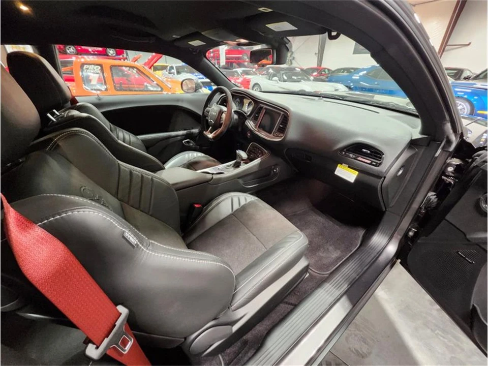 2018 Dodge Challenger 3rd Gen - Image 21 of 31