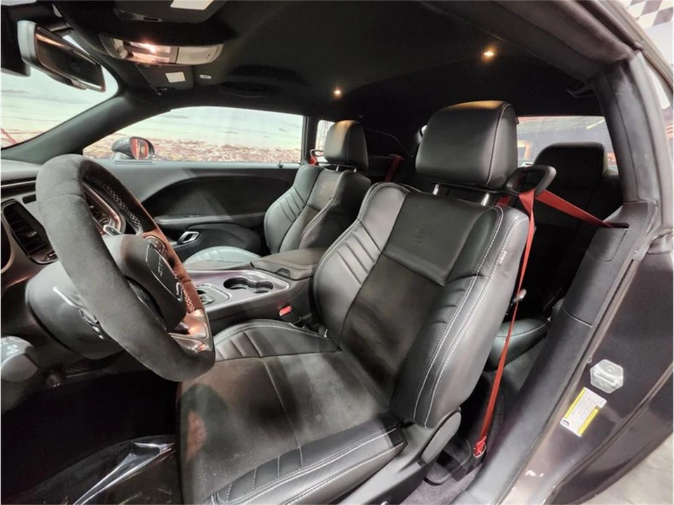 2018 Dodge Challenger 3rd Gen - Image 16 of 31