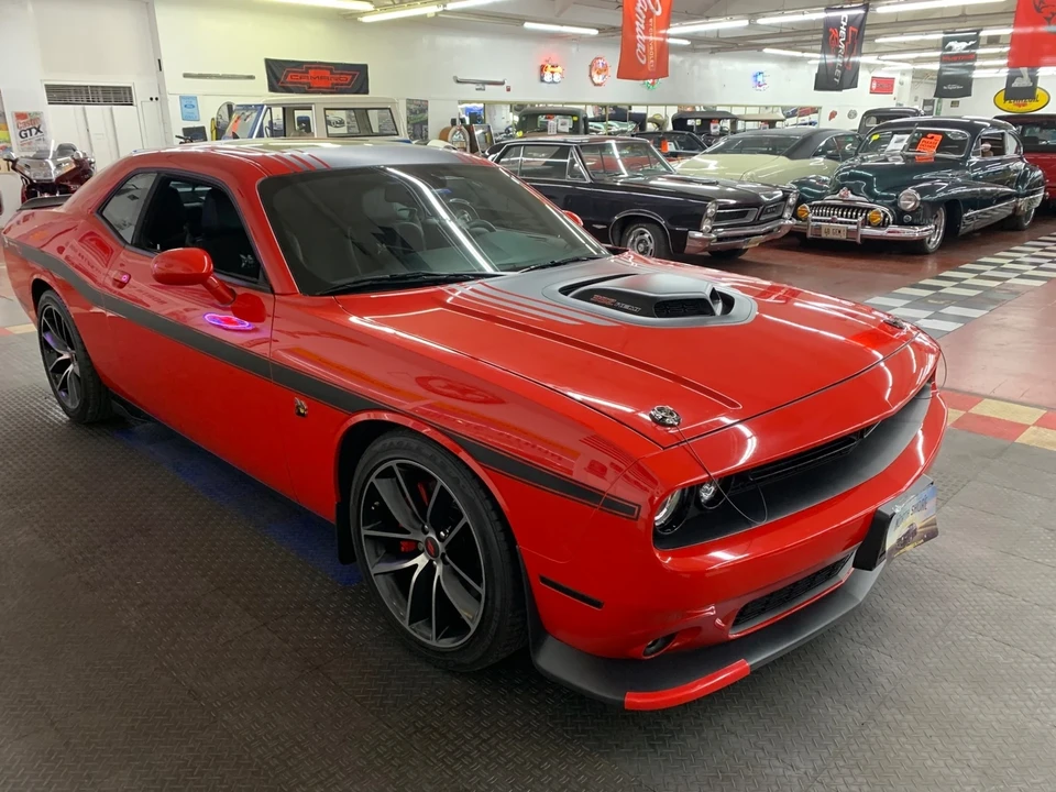 2018 Dodge Challenger SRT8 & 392 3rd Gen - Image 9 of 21