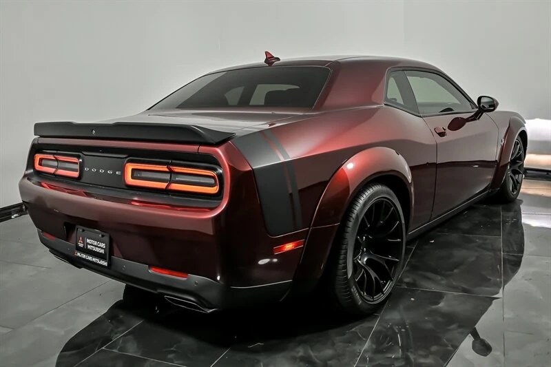 2018 Dodge Challenger SRT8 & 392 3rd Gen - Image 9 of 29