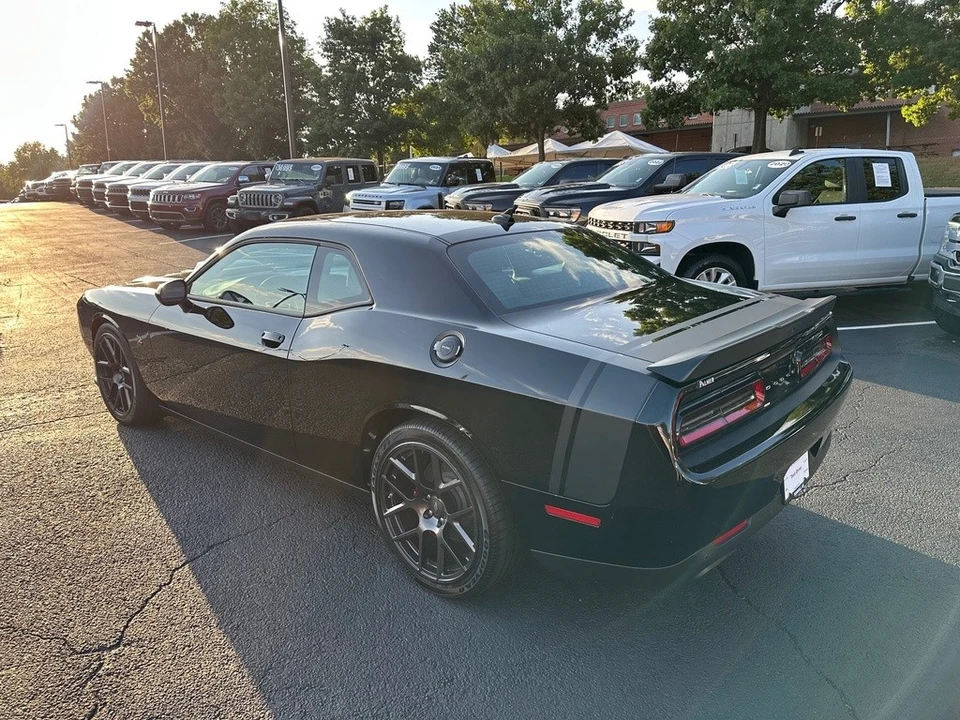 2018 Dodge Challenger SRT8 & 392 3rd Gen - Image 6 of 24