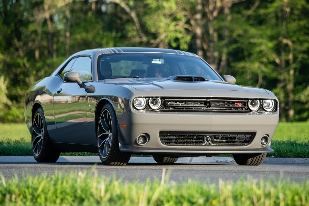 2018 Dodge Challenger SRT8 & 392 3rd Gen - Image 16 of 31