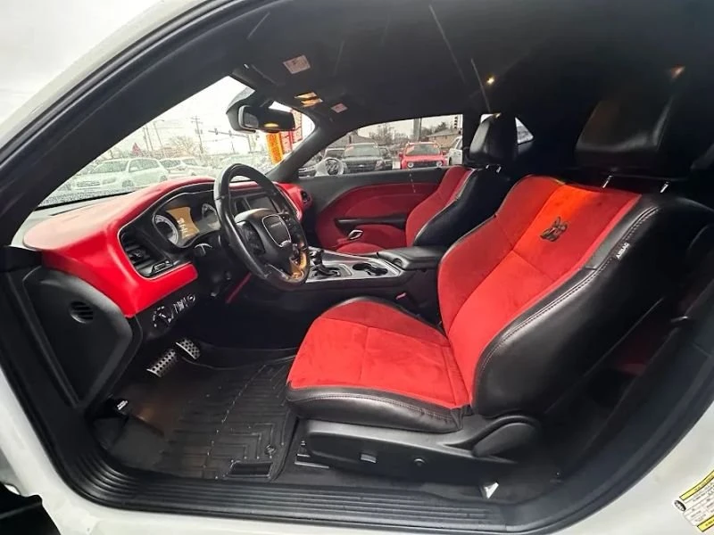 2018 Dodge Challenger SRT8 & 392 3rd Gen - Image 11 of 17