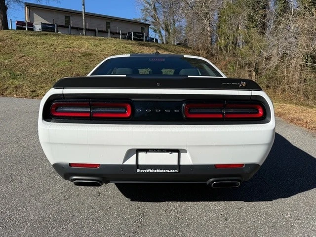 2018 Dodge Challenger SRT8 & 392 3rd Gen - Image 7 of 12