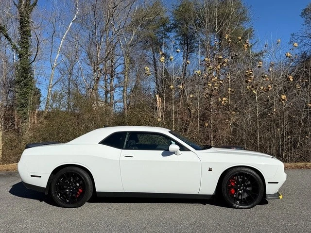 2018 Dodge Challenger SRT8 & 392 3rd Gen - Image 5 of 12