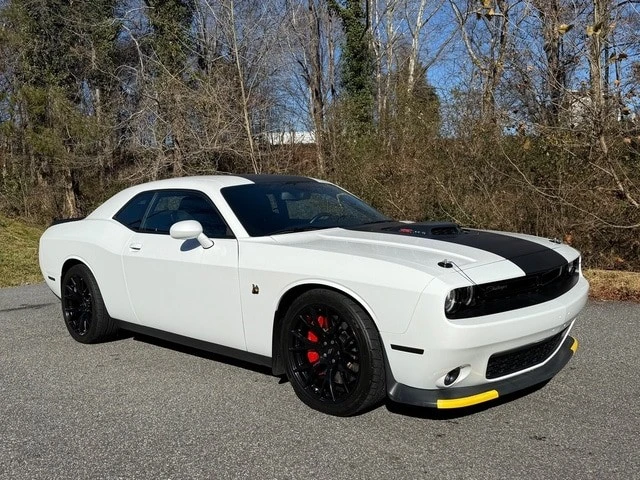 2018 Dodge Challenger SRT8 & 392 3rd Gen - Image 4 of 12