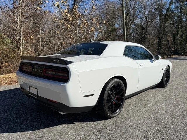 2018 Dodge Challenger SRT8 & 392 3rd Gen - Image 6 of 12