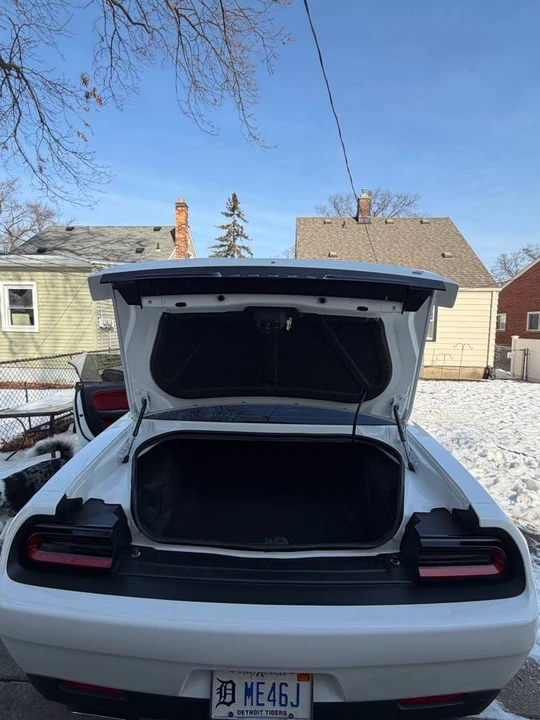 2018 Dodge Challenger 3rd Gen - Image 8 of 24