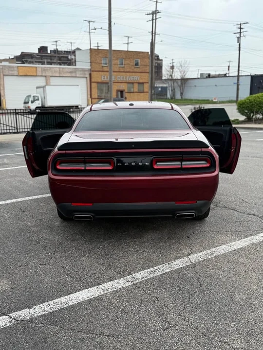 2018 Dodge Challenger - Image 6 of 13