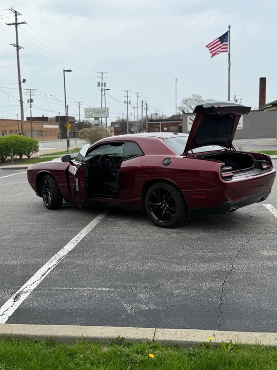 2018 Dodge Challenger - Image 5 of 13