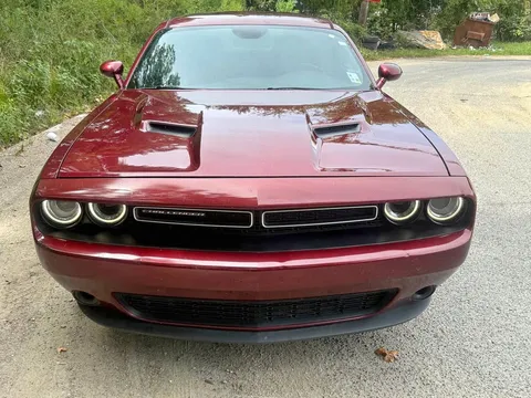 2018 Dodge Challenger Coupe 2D