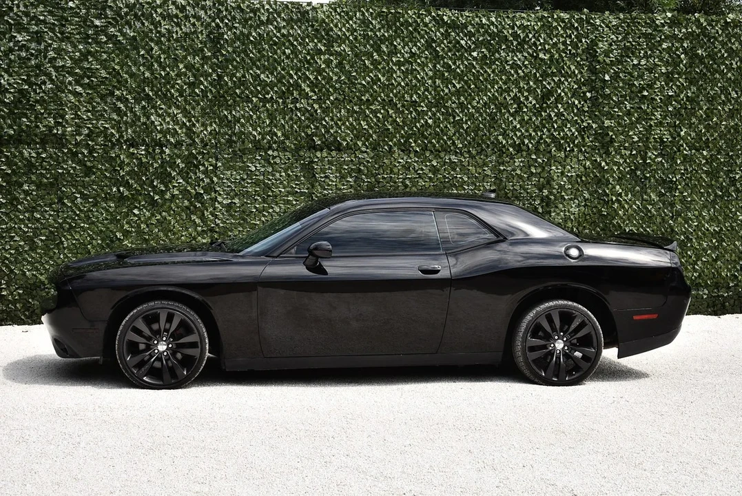 2018 Dodge Challenger 3rd Gen - Image 16 of 30