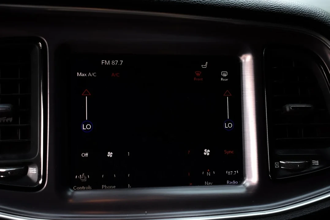 2018 Dodge Challenger 3rd Gen - Image 24 of 30