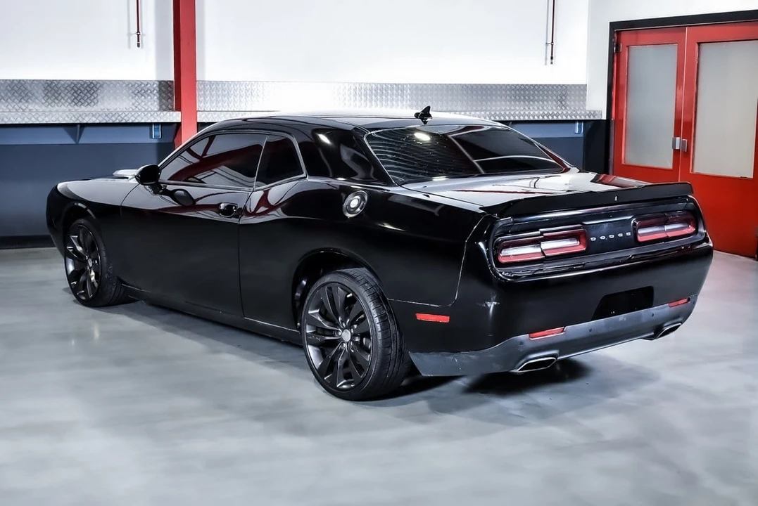 2018 Dodge Challenger 3rd Gen - Image 15 of 31
