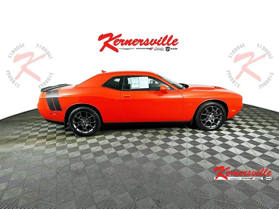 2018 Dodge Challenger 3rd Gen - Image 8 of 12