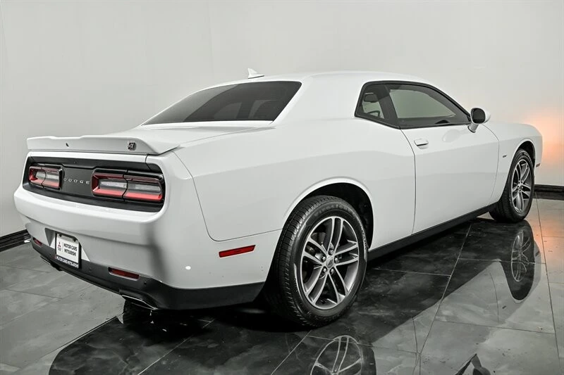 2018 Dodge Challenger 3rd Gen - Image 9 of 24