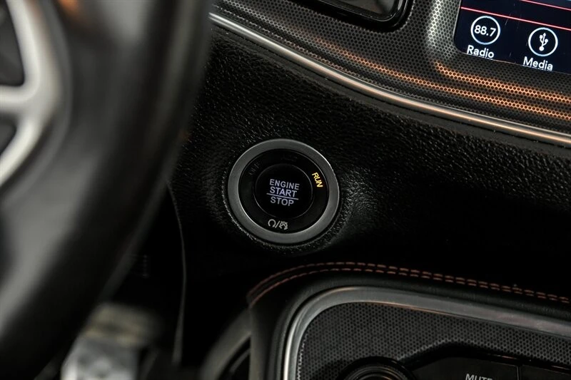 2018 Dodge Challenger 3rd Gen - Image 19 of 24