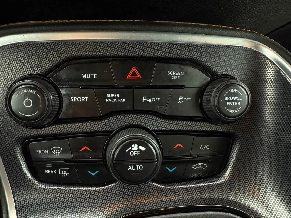 2018 Dodge Challenger 3rd Gen - Image 15 of 16