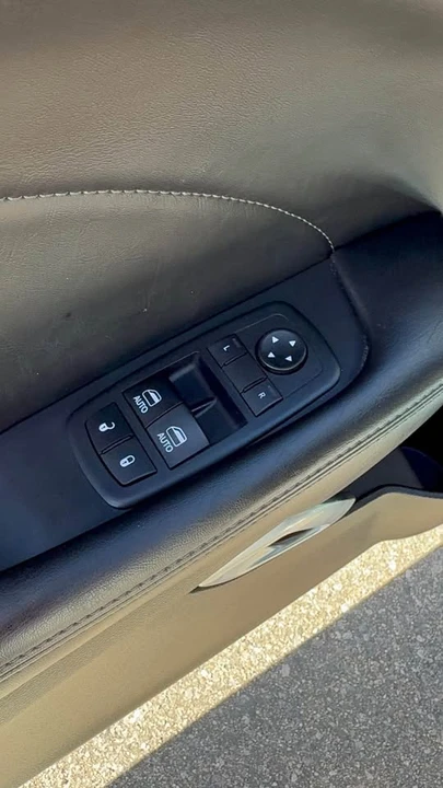2018 Dodge Challenger 3rd Gen - Image 10 of 14