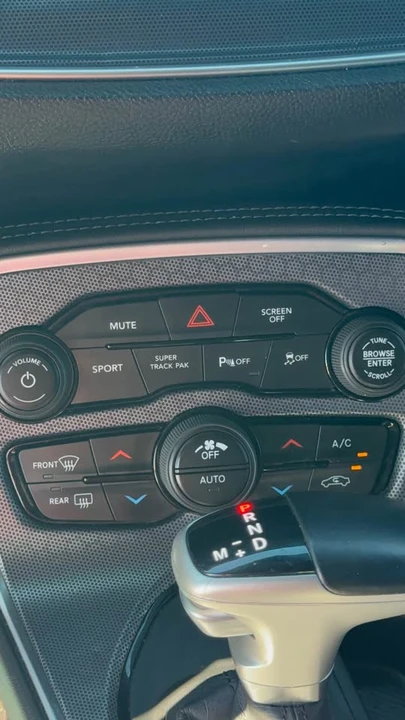 2018 Dodge Challenger 3rd Gen - Image 13 of 14