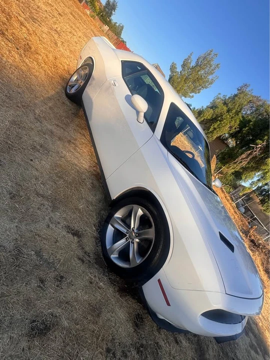 2018 Dodge Challenger 3rd Gen - Image 9 of 14