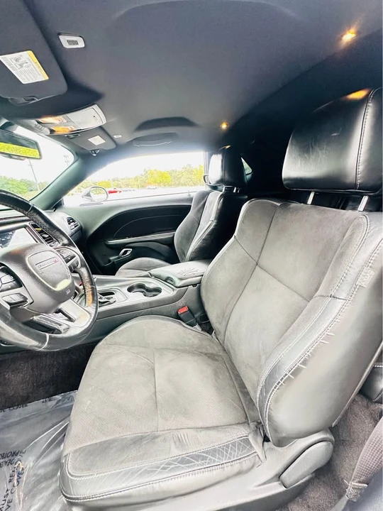 2018 Dodge Challenger 3rd Gen - Image 10 of 16