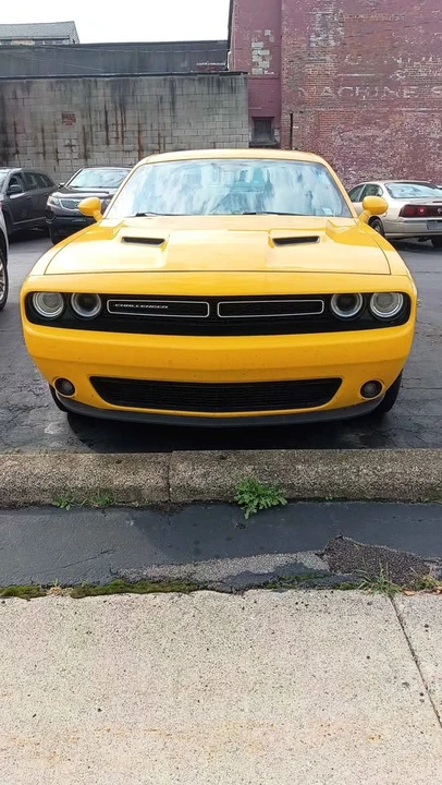2018 Dodge Challenger 3rd Gen - Image 2 of 7