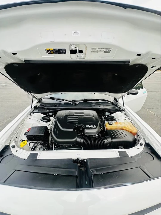 2018 Dodge Challenger 3rd Gen - Image 8 of 16