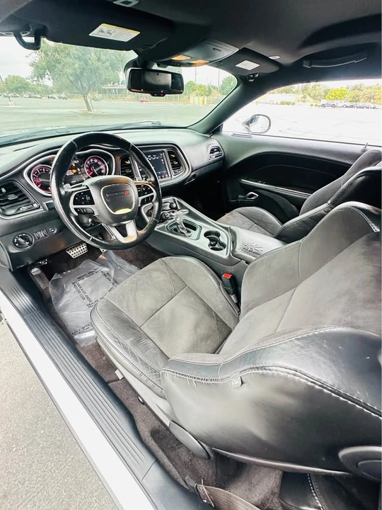 2018 Dodge Challenger 3rd Gen - Image 10 of 16