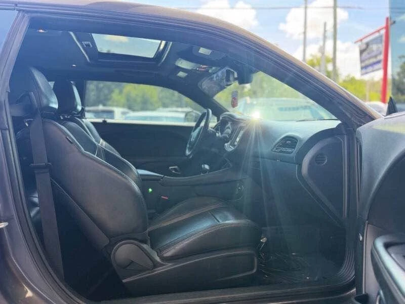 2018 Dodge Challenger 3rd Gen - Image 10 of 20