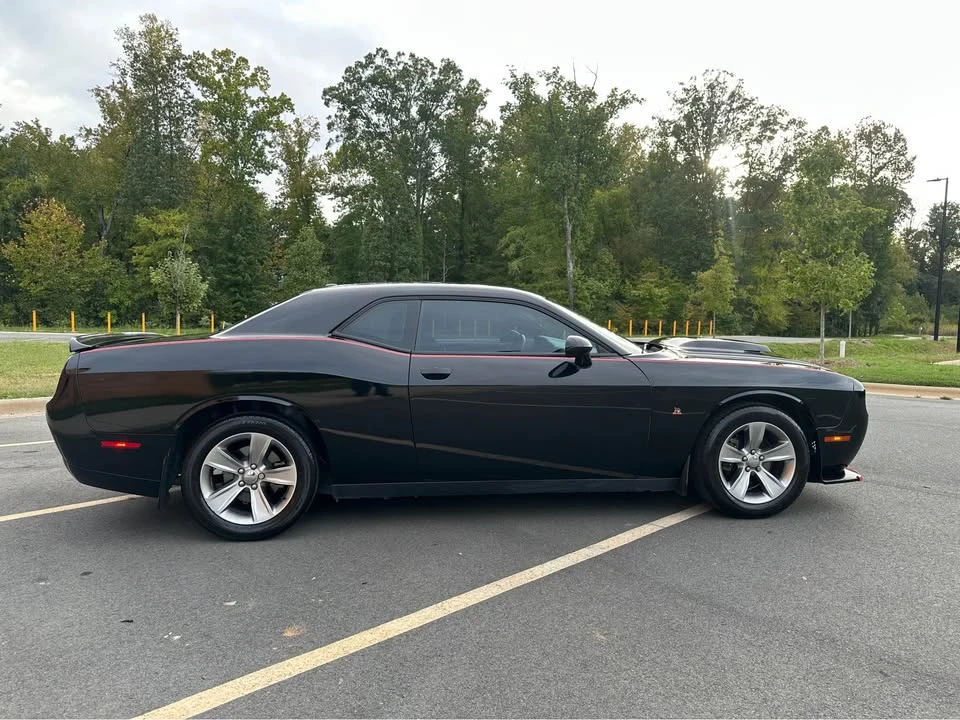 2018 Dodge Challenger 3rd Gen - Image 9 of 19