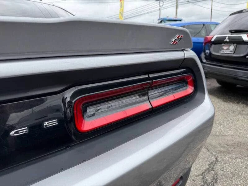 2018 Dodge Challenger 3rd Gen - Image 9 of 14