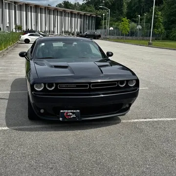 2018 Dodge Challenger SXT Plus