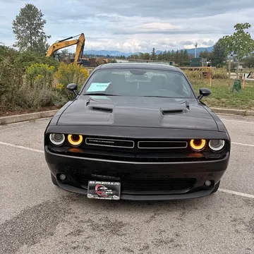 2018 Dodge Challenger SXT Plus